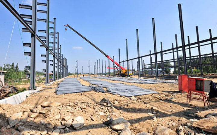 夏季高溫安全施工，通遼鋼結(jié)構(gòu)工程助您輕松應(yīng)對(duì)